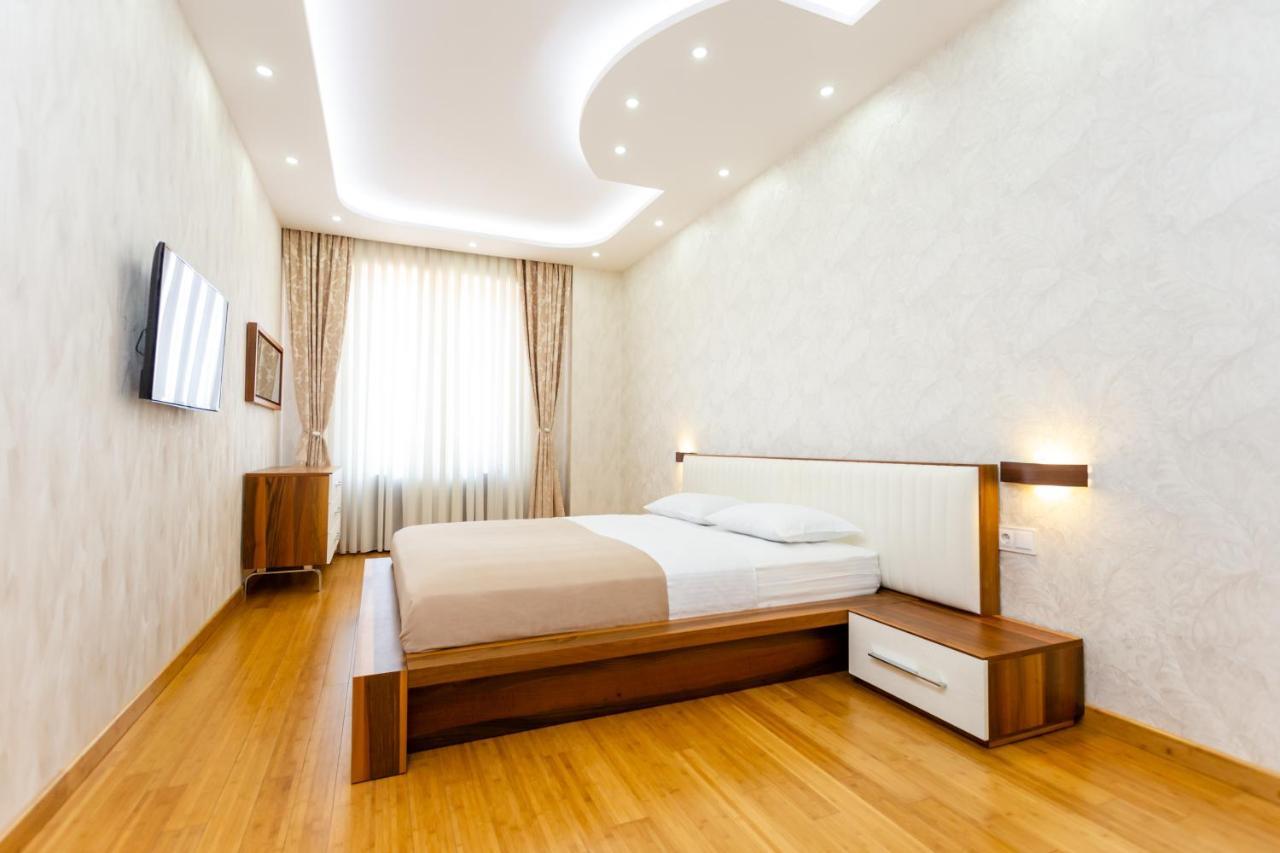 Central Cozy 3Bd-2Bath Apartment Tbilisi Exterior photo