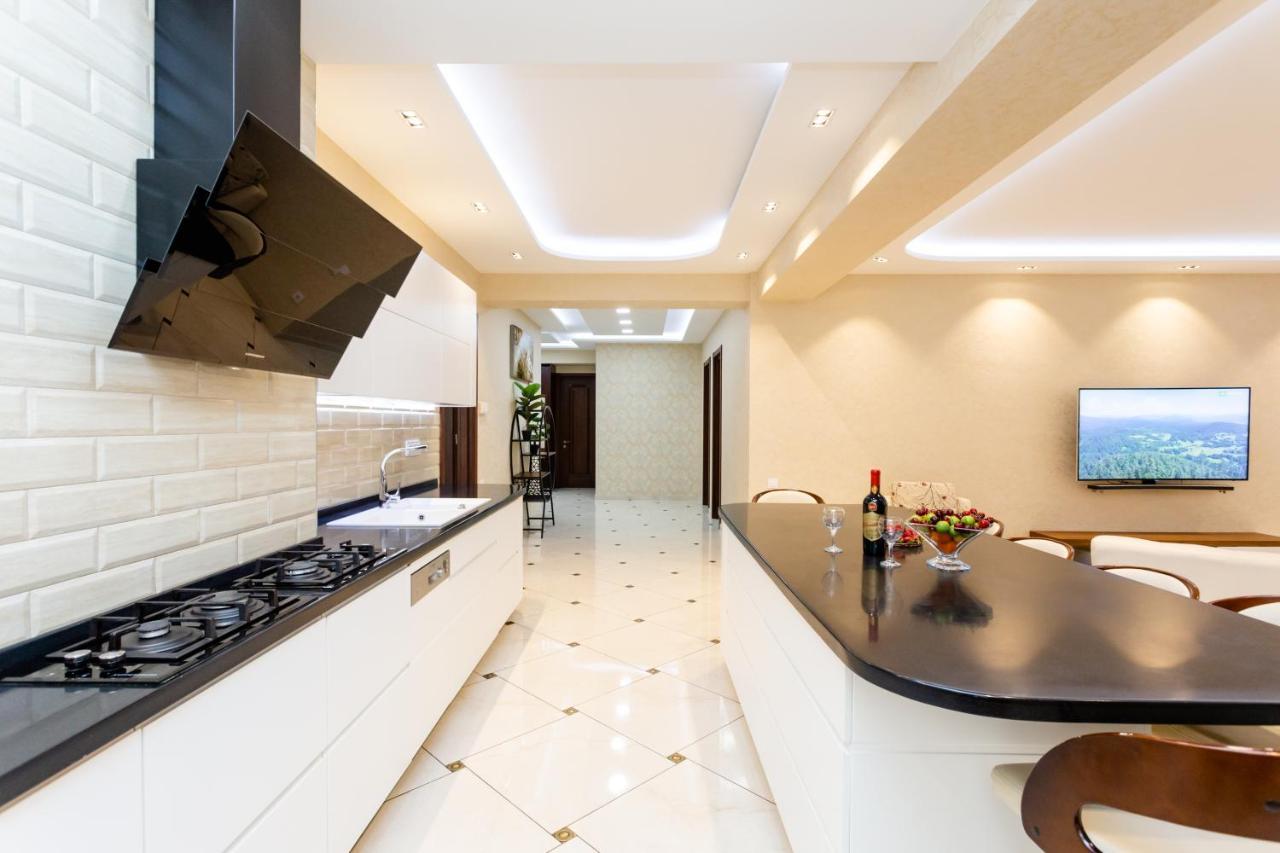 Central Cozy 3Bd-2Bath Apartment Tbilisi Exterior photo